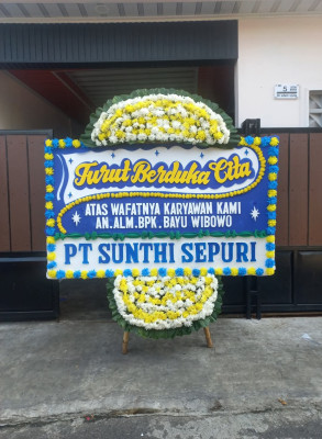 Papan Bunga Duka di Ngaren