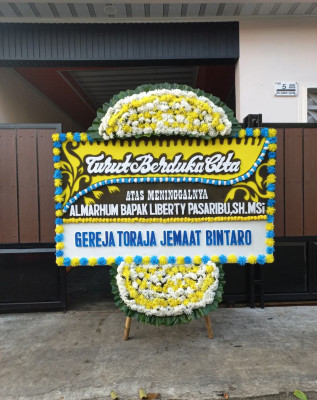 Papan Bunga Duka di Ngaren