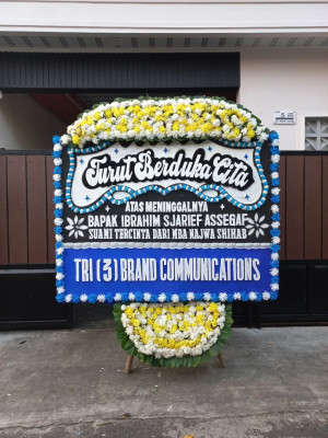 Papan Bunga Duka di Ngaren